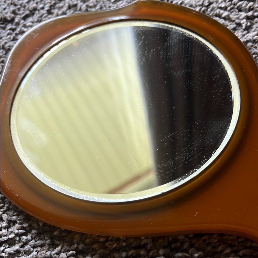 Vintage Handheld Mirror with Intricate Design - Picture 3 of 4
